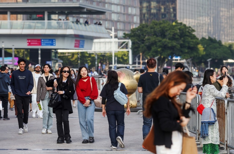 文化体育及旅游局推出《香港旅游业发展蓝图 2.0》。