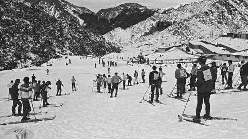 60年前合欢山有座滑雪场，还有400公尺长的雪场缆车。